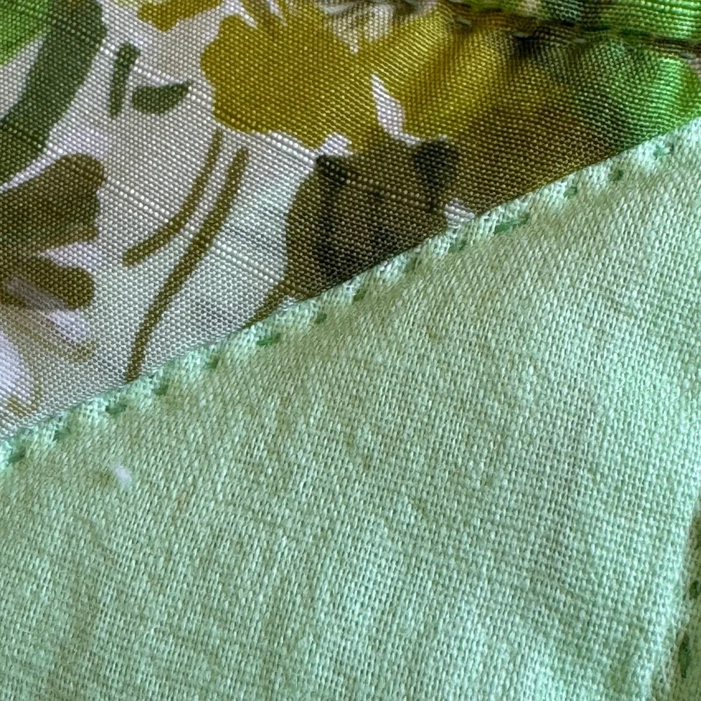 Handmade Quilted Wall Hanging Green Floral Patchwork Vintage Style 19x19
